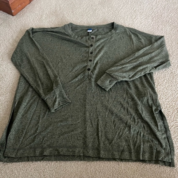 Old Navy Olive Henley Top - Picture 1 of 4